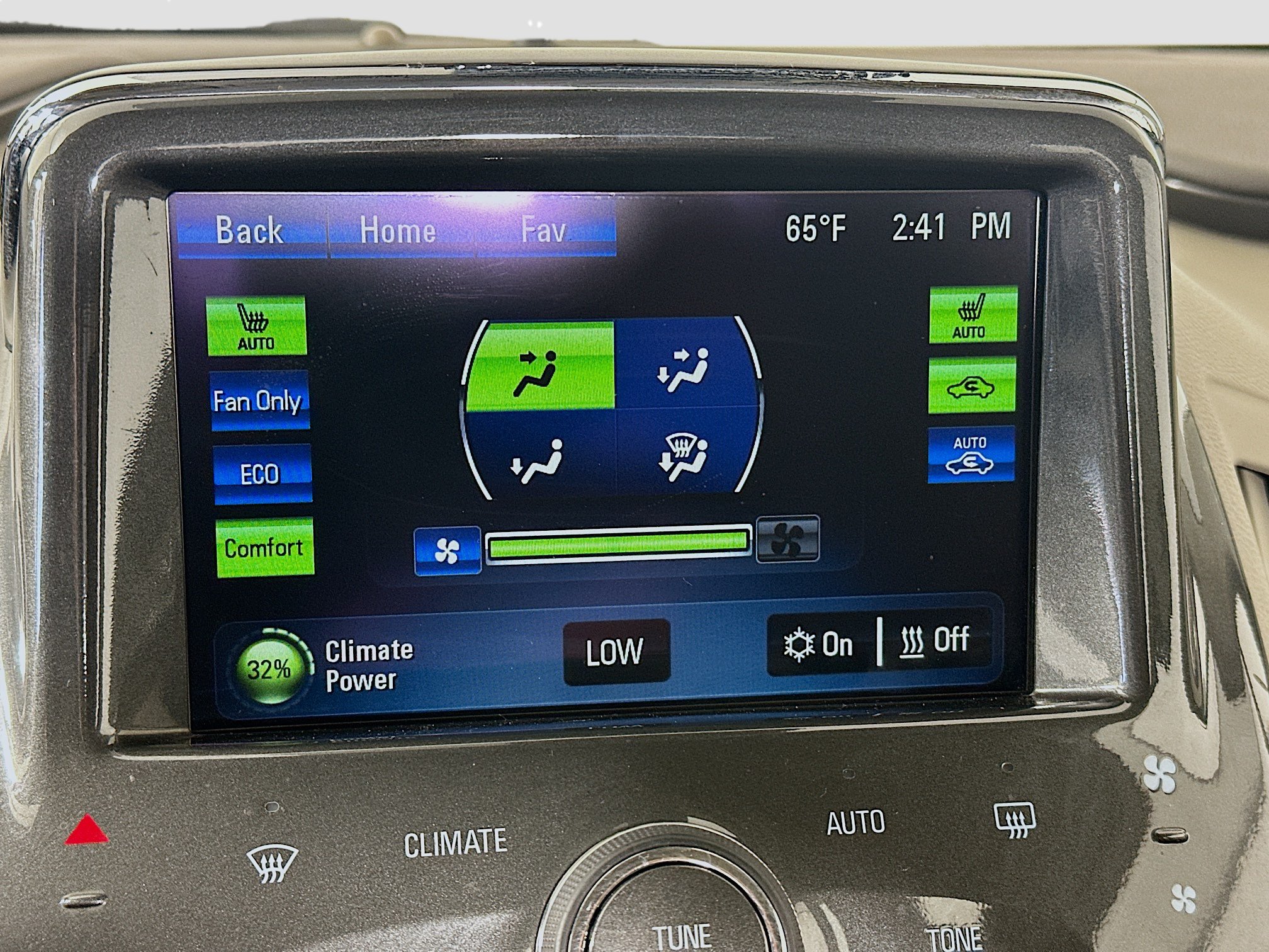 Used 2013 Chevrolet Volt Premium w/ Premium Trim Package FWD image 19