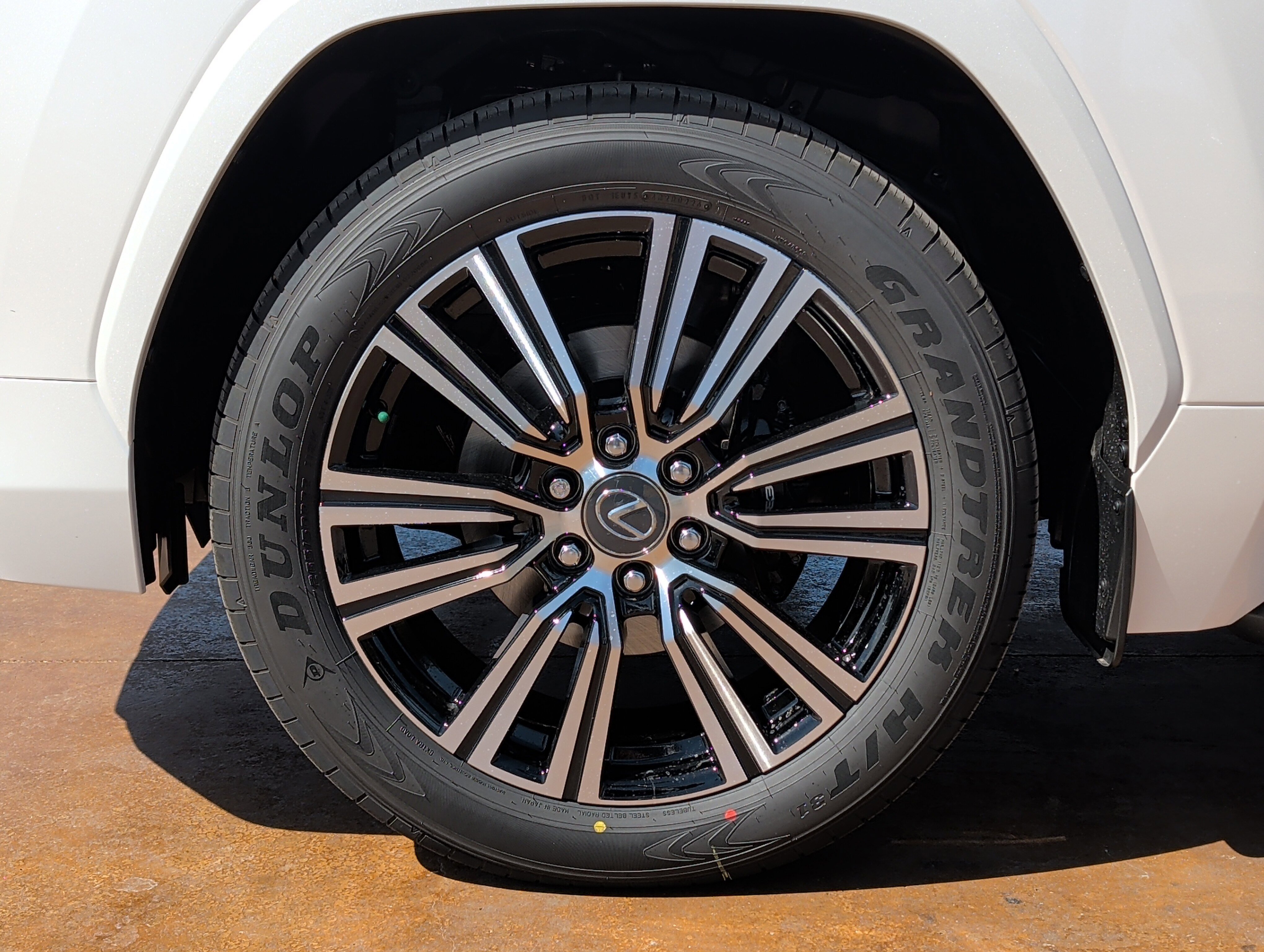 New 2026 Lexus LX 600 4WD w/ Luxury Package image 7