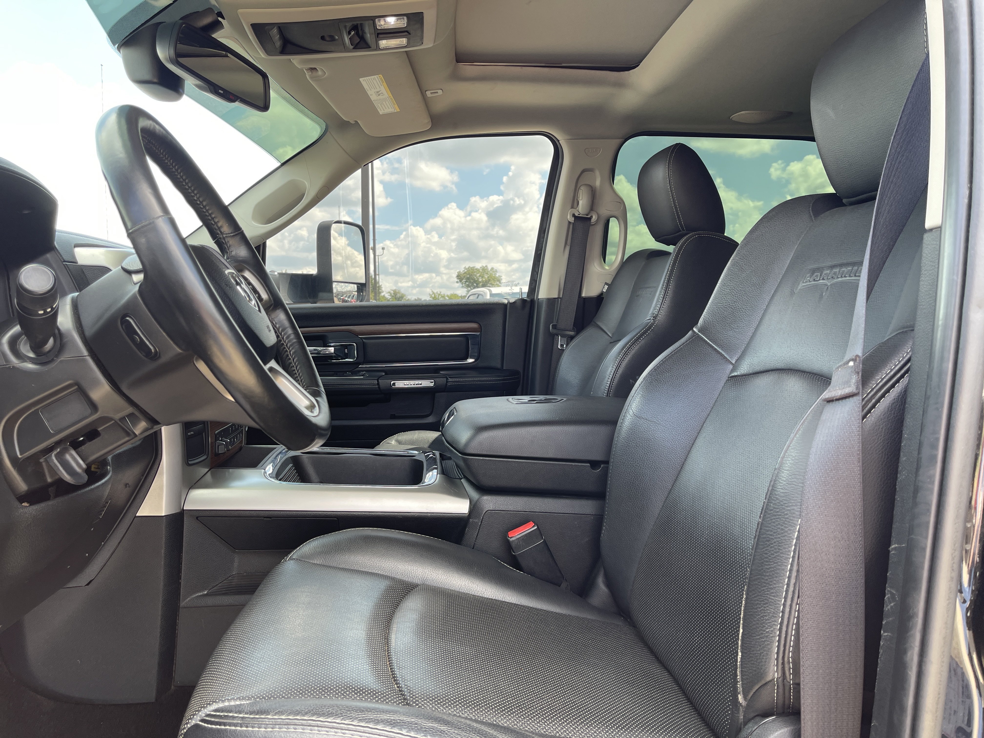 Used 2017 RAM 3500 Laramie w/ Sport Appearance Group AWD/4WD image 40