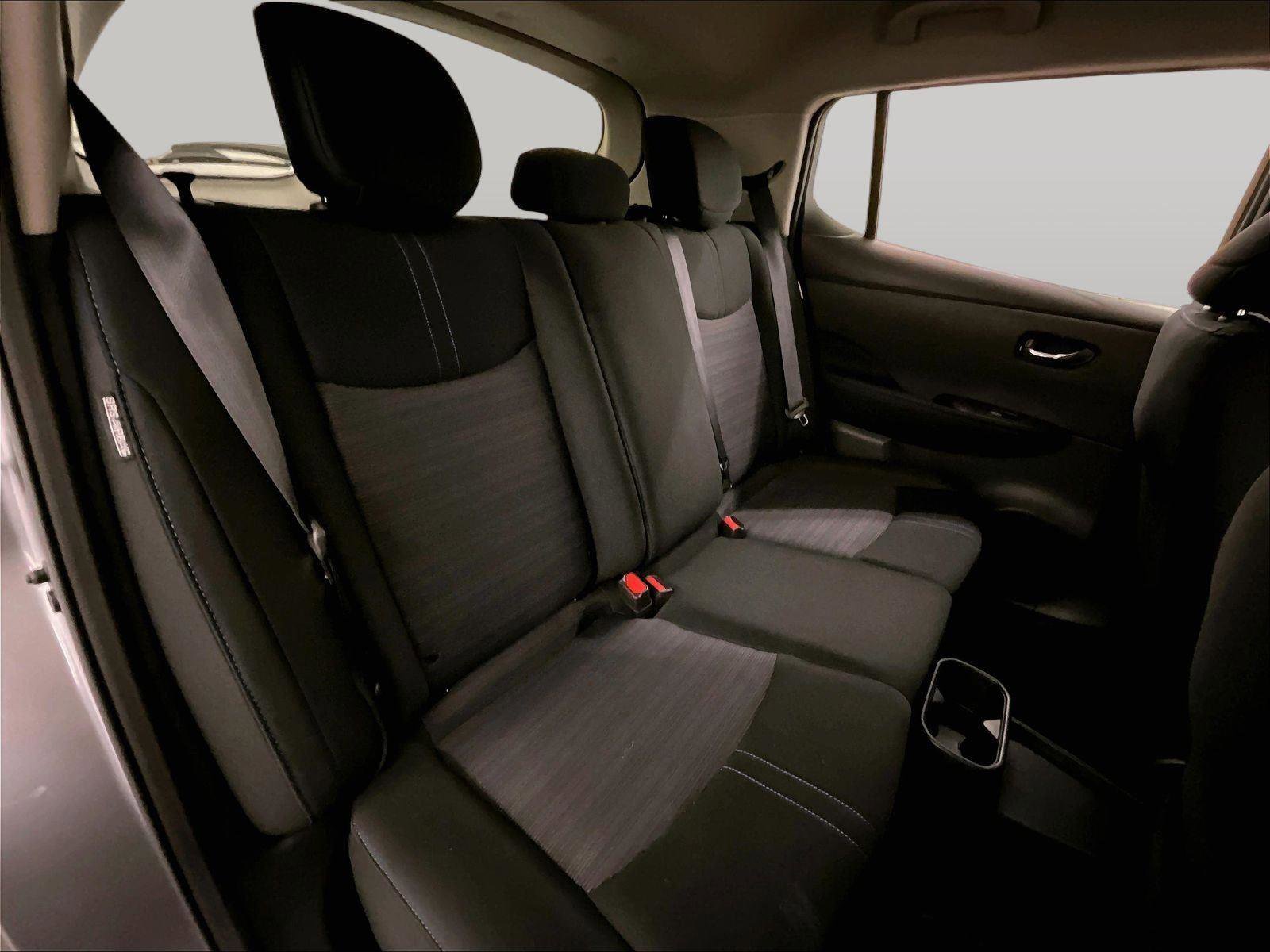 Used 2023 Nissan Leaf S image 26