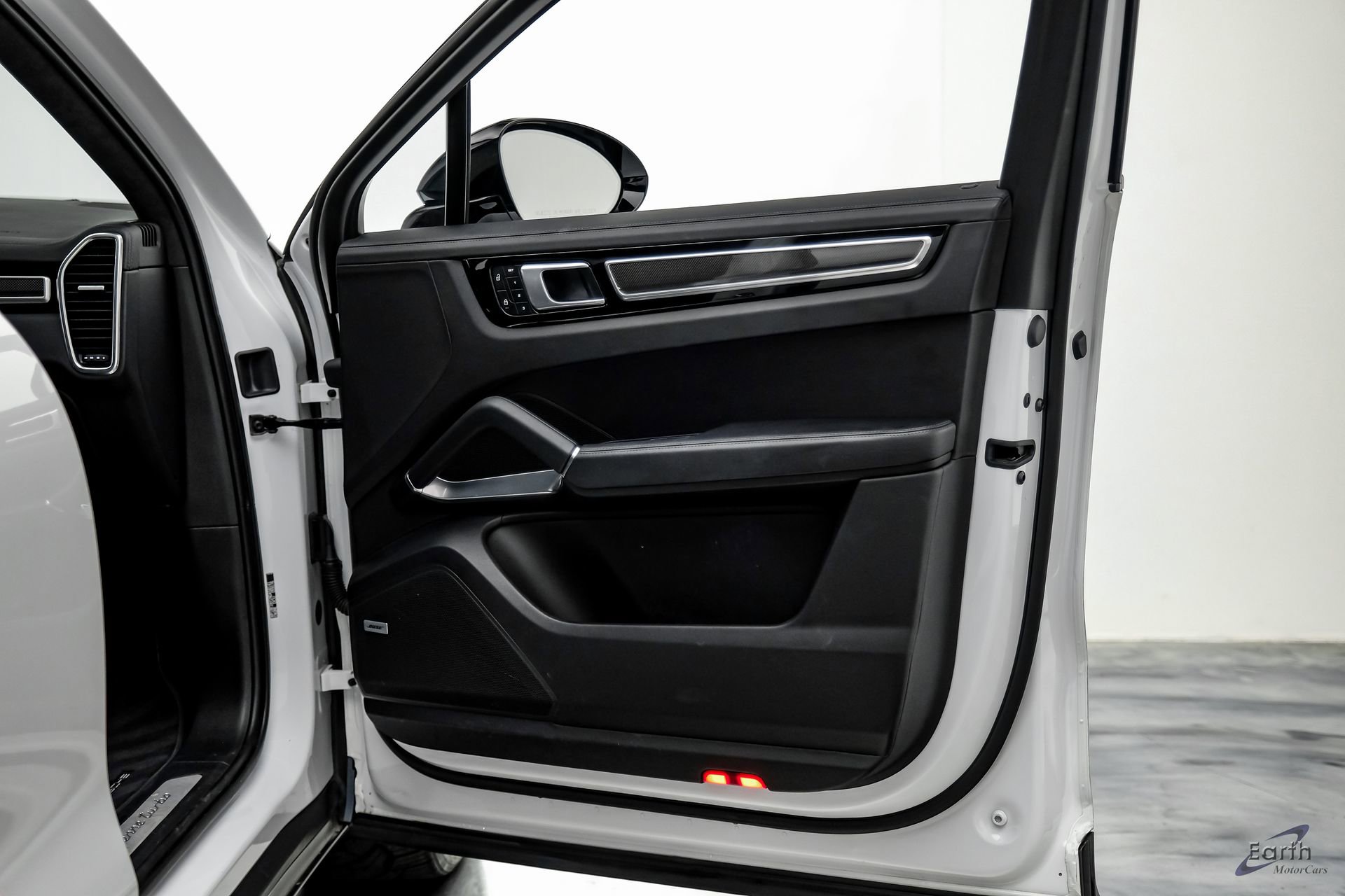 Used 2022 Porsche Cayenne Turbo image 91