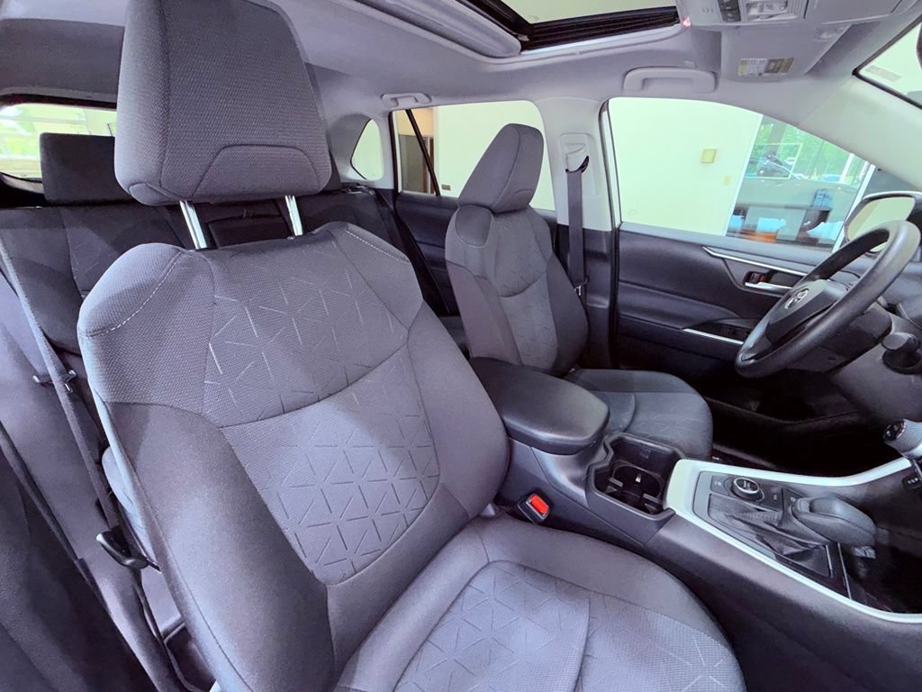 Used 2025 Toyota RAV4 XLE w/ Convenience Package AWD/4WD image 11