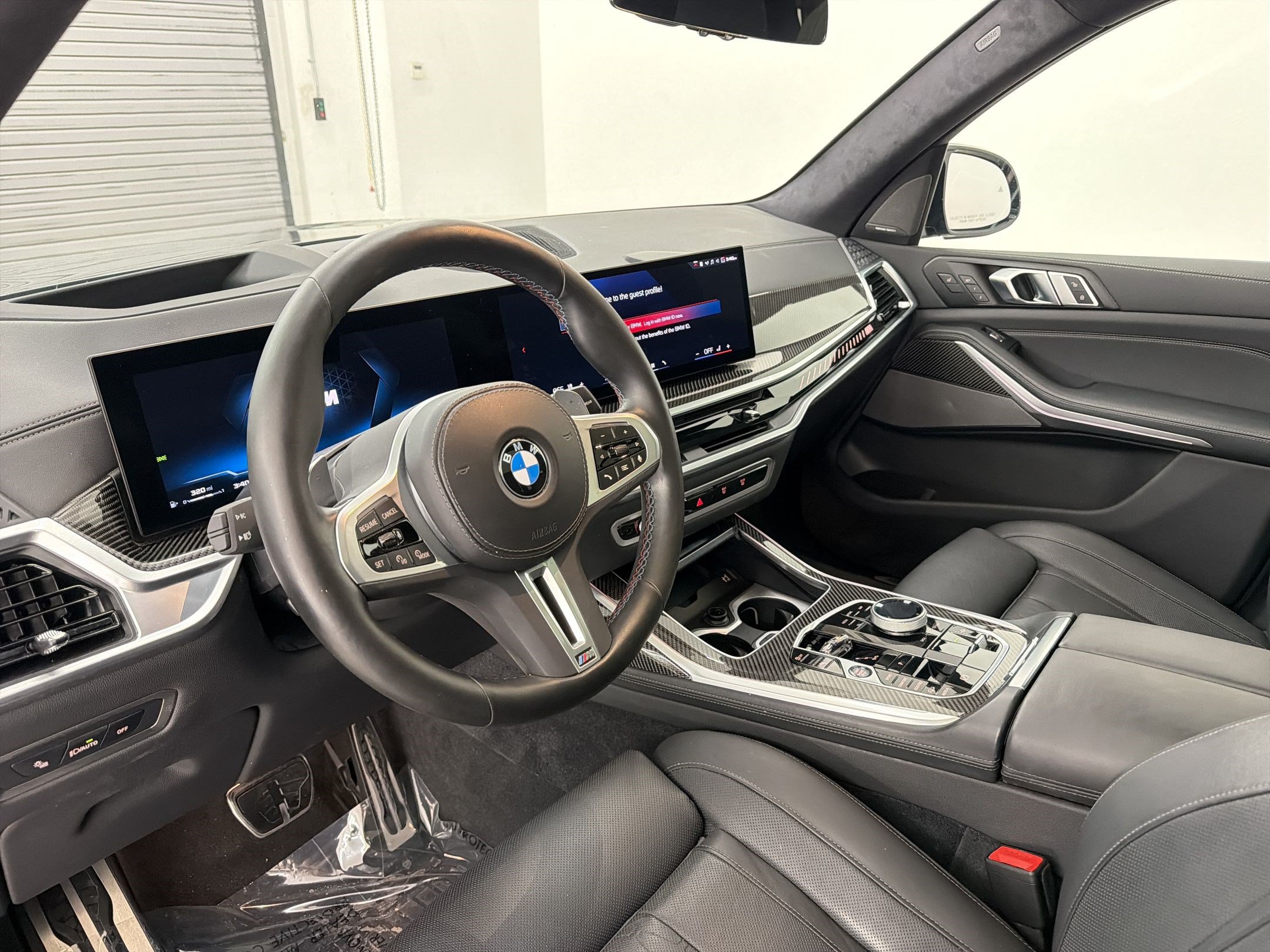 Certified 2024 BMW X7 M60i w/ Executive Package AWD/4WD image 4