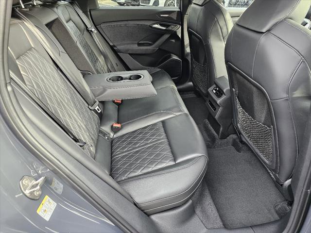 New 2025 Audi SQ6 e-tron Premium Plus image 6