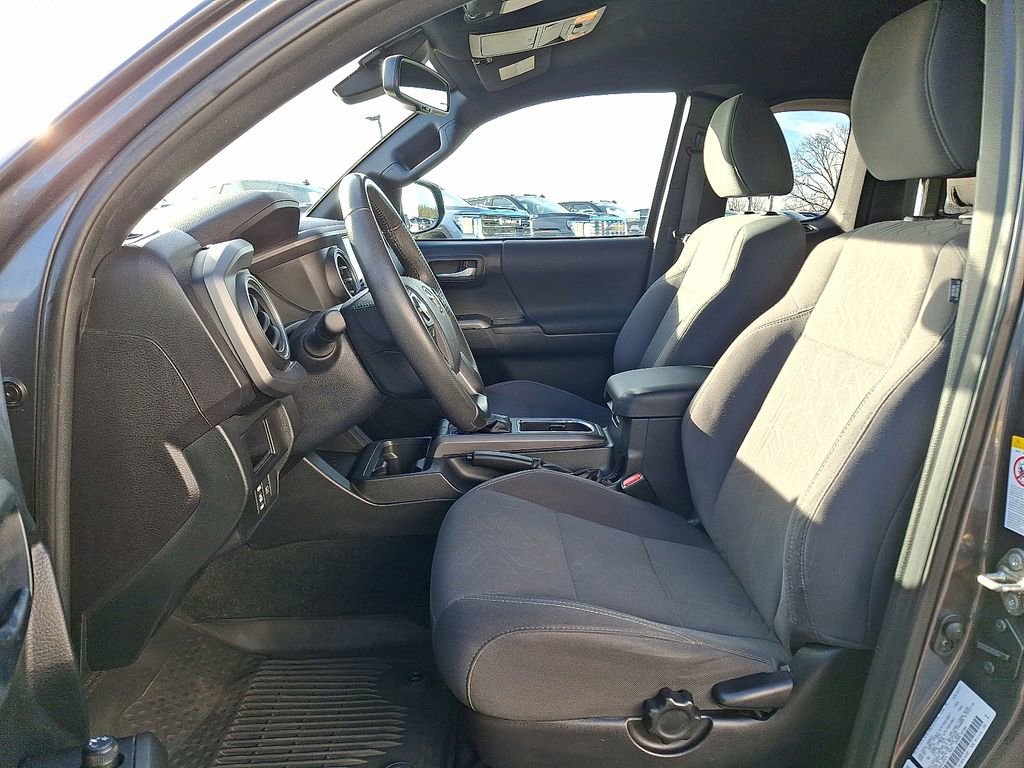 Used 2019 Toyota Tacoma TRD Sport image 15