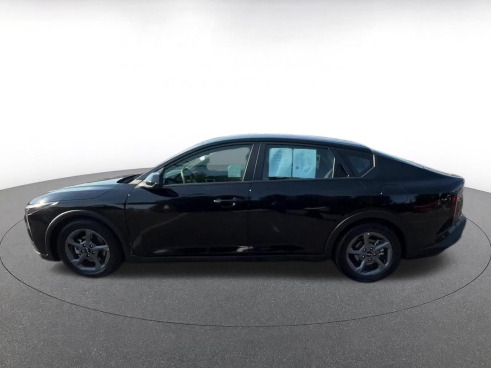 Used 2025 Kia K4 FWD image 10