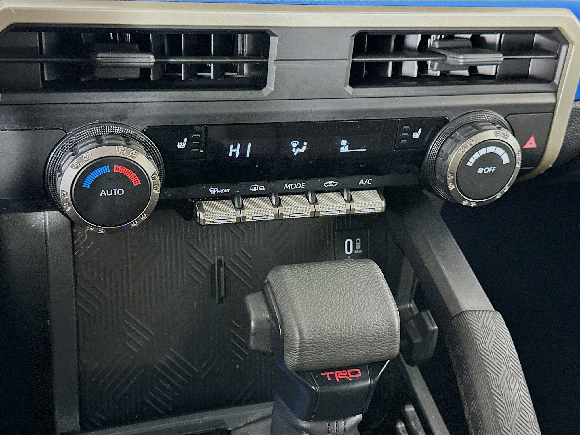 Used 2025 Toyota Tacoma TRD Off-Road AWD/4WD image 23
