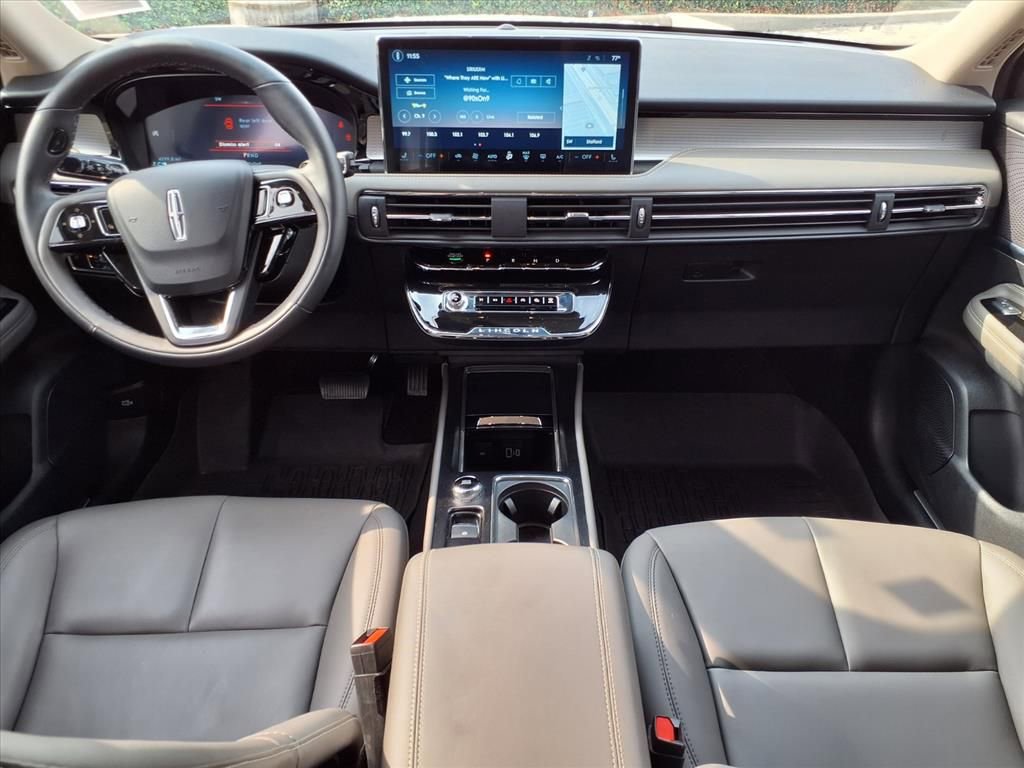 Used 2025 Lincoln Corsair FWD image 9