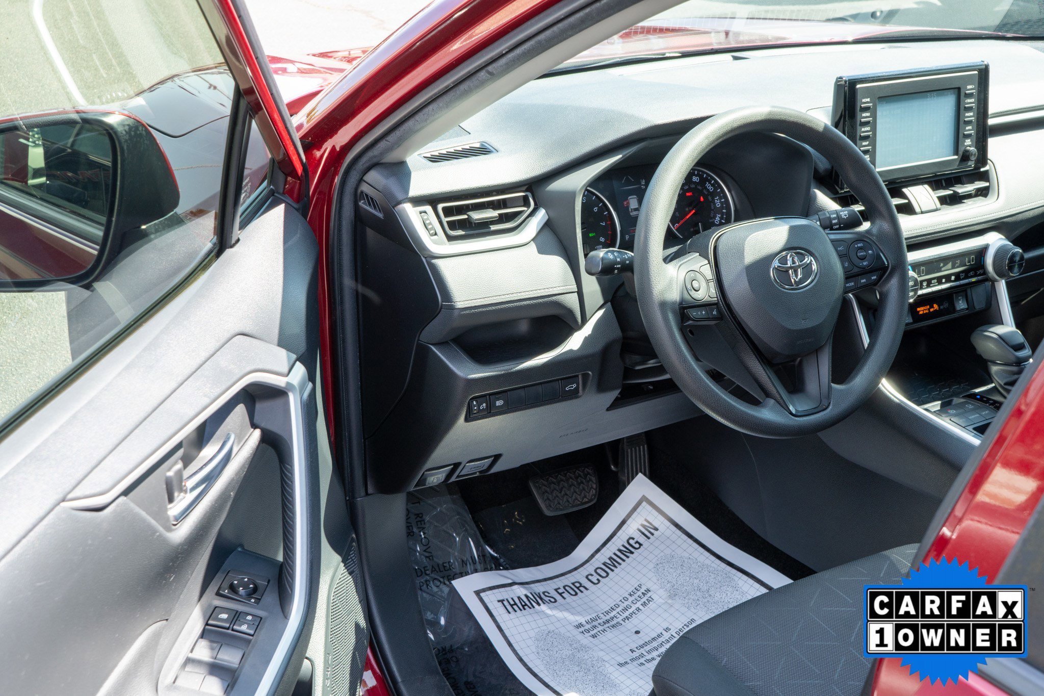 Used 2019 Toyota RAV4 XLE w/ Convenience Package FWD image 12