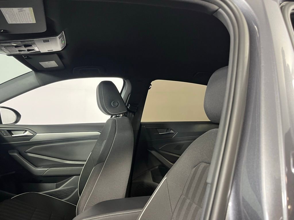 Used 2024 Volkswagen Jetta Sport image 19