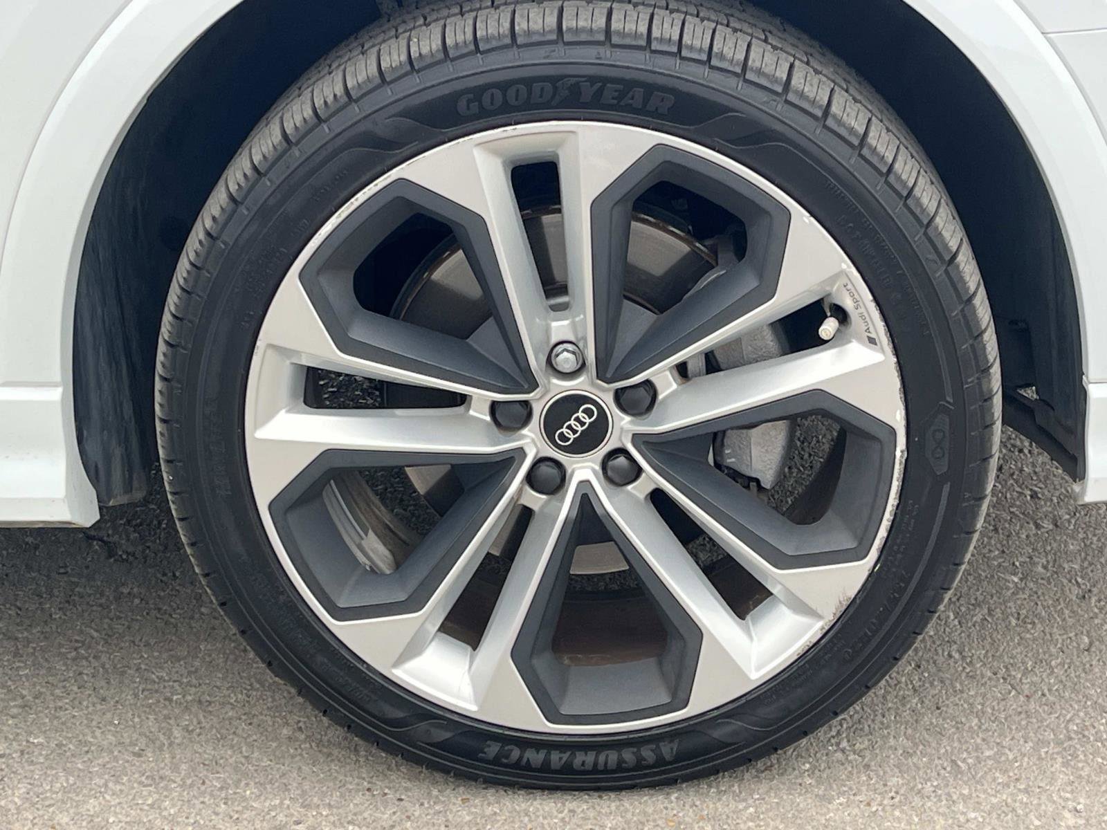 Used 2021 Audi Q3 2.0T Premium Plus w/ Premium Plus Package image 12