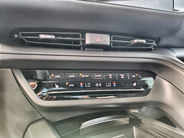 Used 2023 Buick Envision Preferred FWD image 19