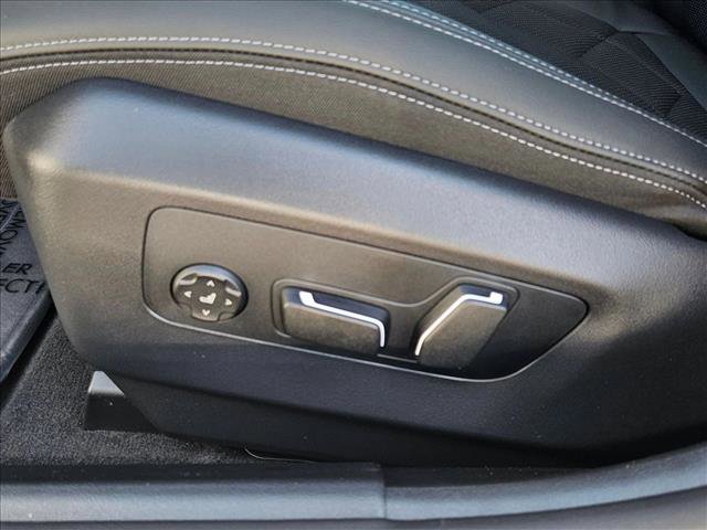 New 2026 BMW 540i xDrive w/ Executive Package video 4