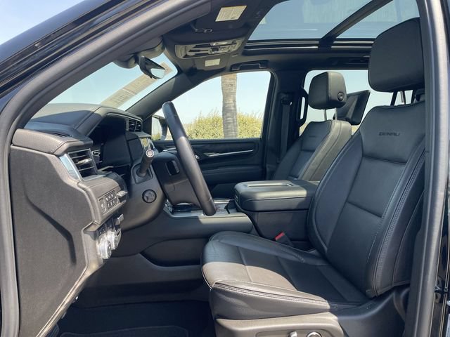 Used 2023 GMC Yukon XL Denali w/ Denali Reserve Package AWD/4WD image 19