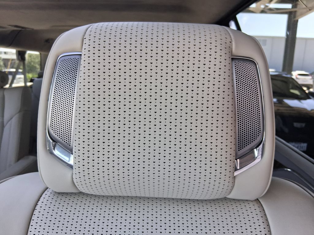 Used 2024 Cadillac Escalade ESV Premium Luxury Platinum w/ Heavy-Duty Trailer Package AWD/4WD image 21