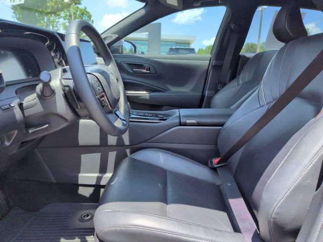 Used 2024 Toyota Crown Platinum AWD/4WD image 16
