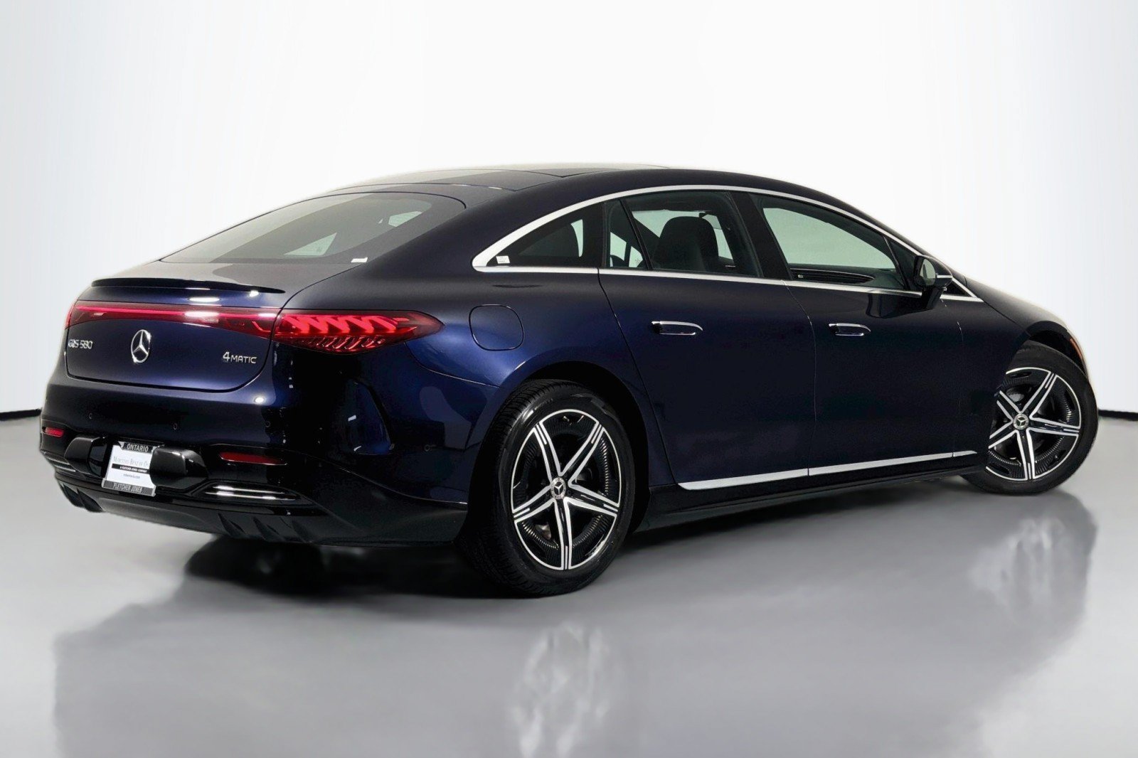 Certified 2022 Mercedes-Benz EQS 580 4MATIC Sedan image 11