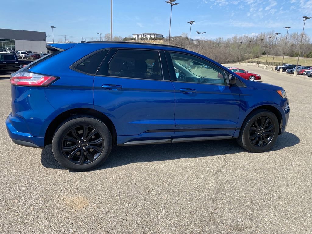 Used 2022 Ford Edge SE w/ Black Appearance Package image 7