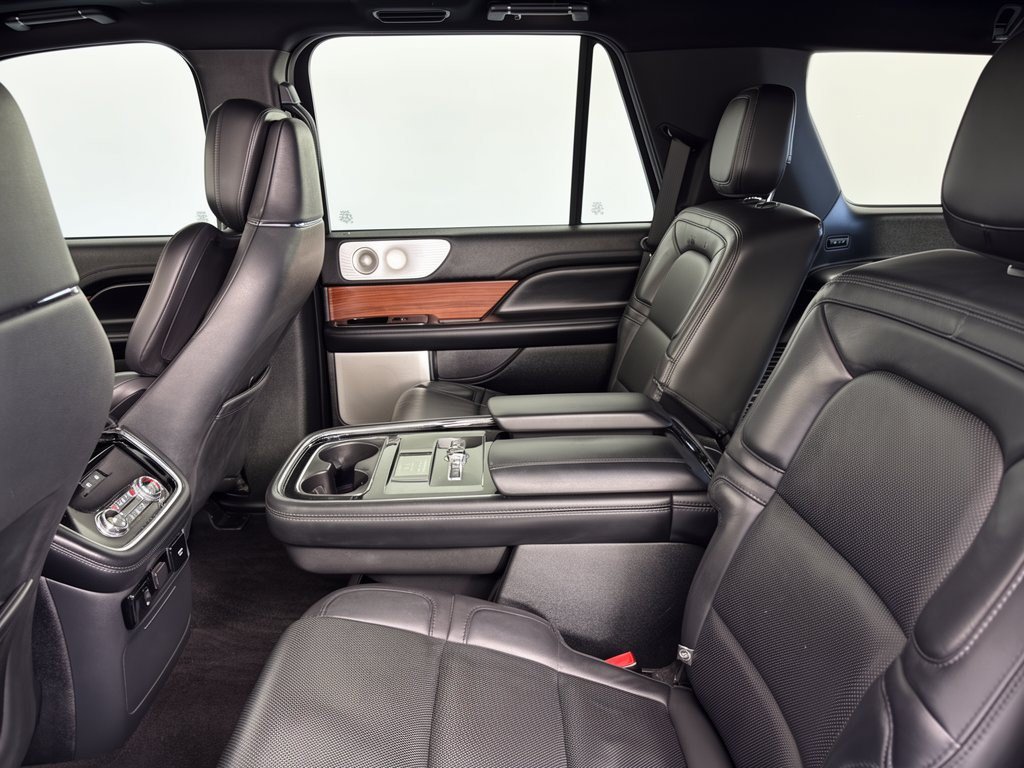 Used 2020 Lincoln Navigator Reserve w/ Equipment Group 208A Reserve RWD image 25