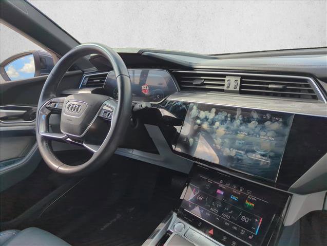 Used 2020 Audi e-tron Prestige image 27