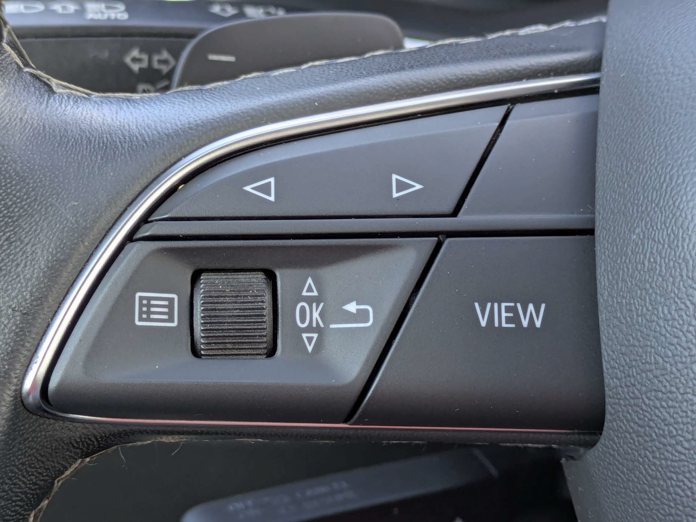 Used 2023 Audi Q8 Prestige AWD/4WD image 33