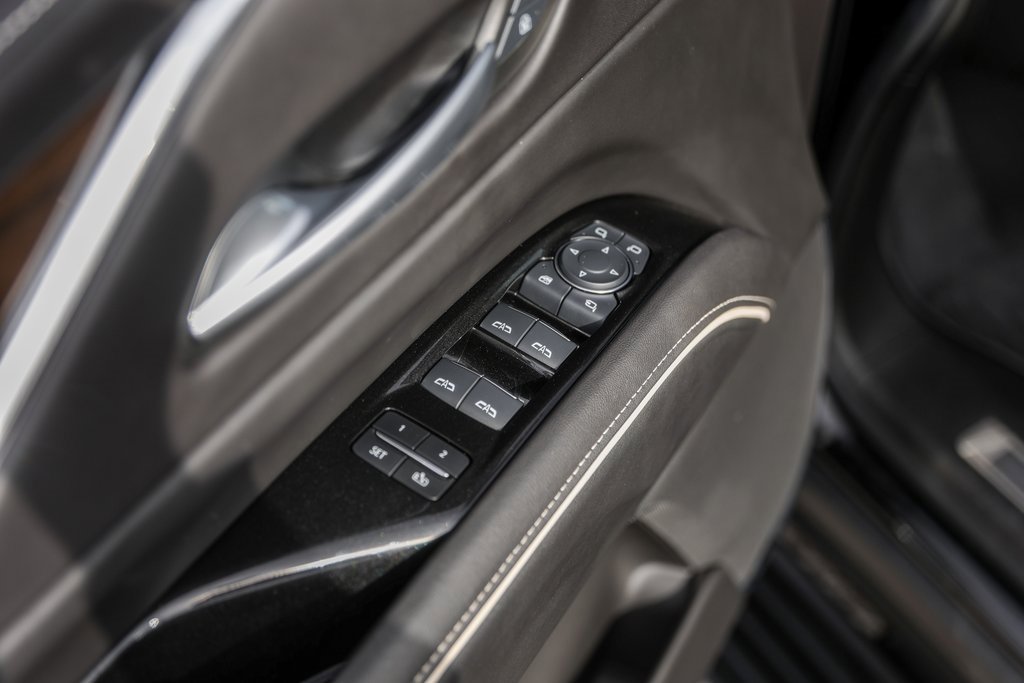 Used 2024 Cadillac Escalade Premium Luxury Platinum image 23