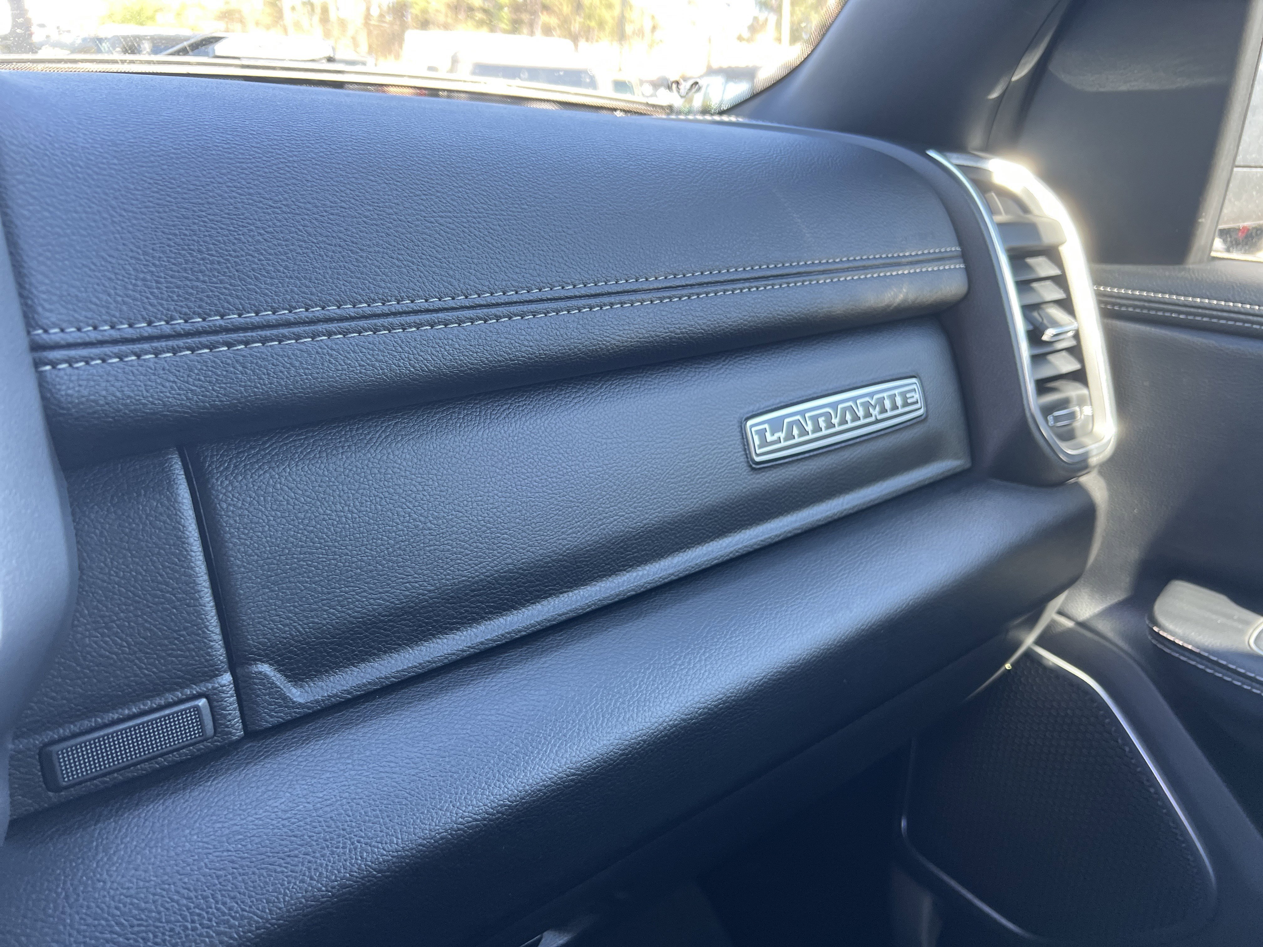 Used 2023 RAM 1500 Laramie AWD/4WD image 41