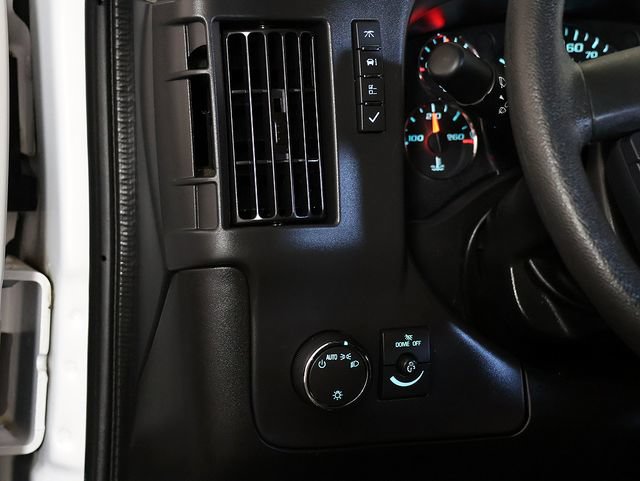 Used 2025 Chevrolet Express 2500 w/ Driver Convenience Package RWD image 21