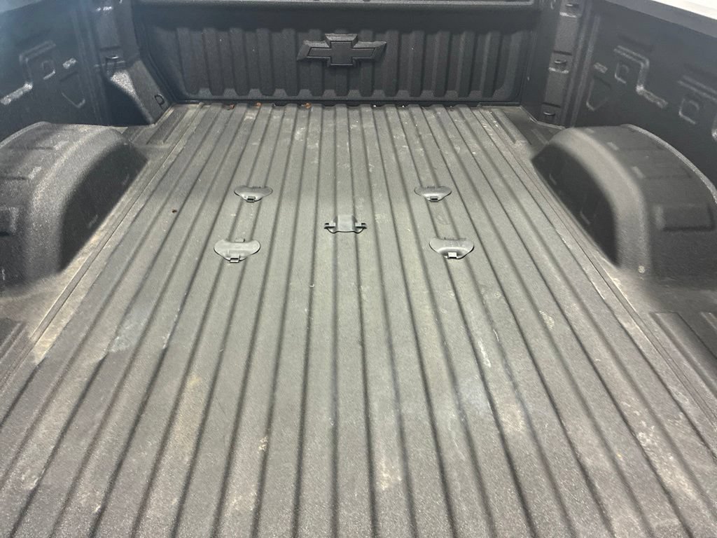 Used 2025 Chevrolet Silverado 2500 High Country w/ High Country Premium Package AWD/4WD image 7