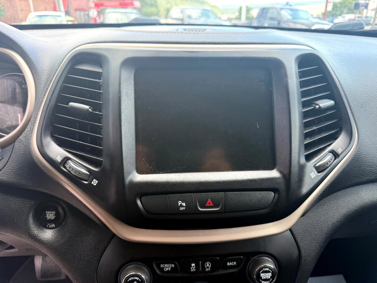 Used 2017 Jeep Cherokee High Altitude w/ Luxury Group image 38