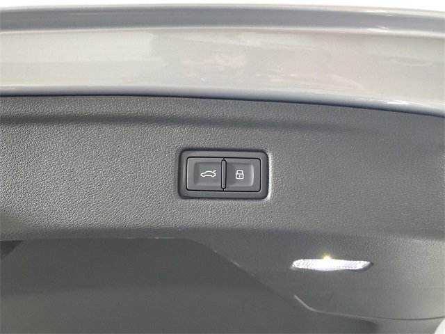 Used 2022 Audi A5 2.0T Premium Plus w/ Premium Plus image 8