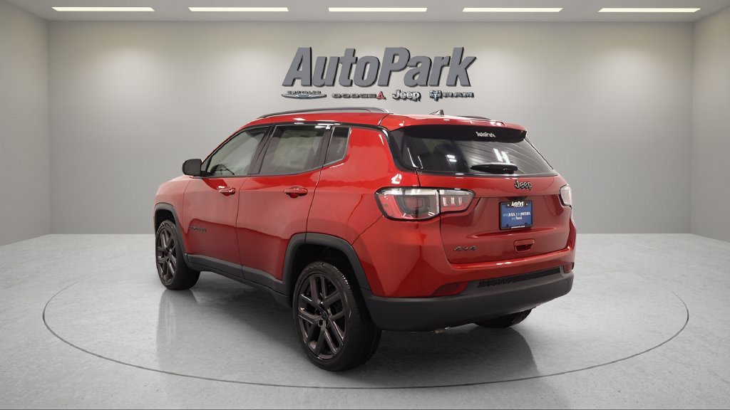 Used 2026 Jeep Compass Latitude AWD/4WD image 9