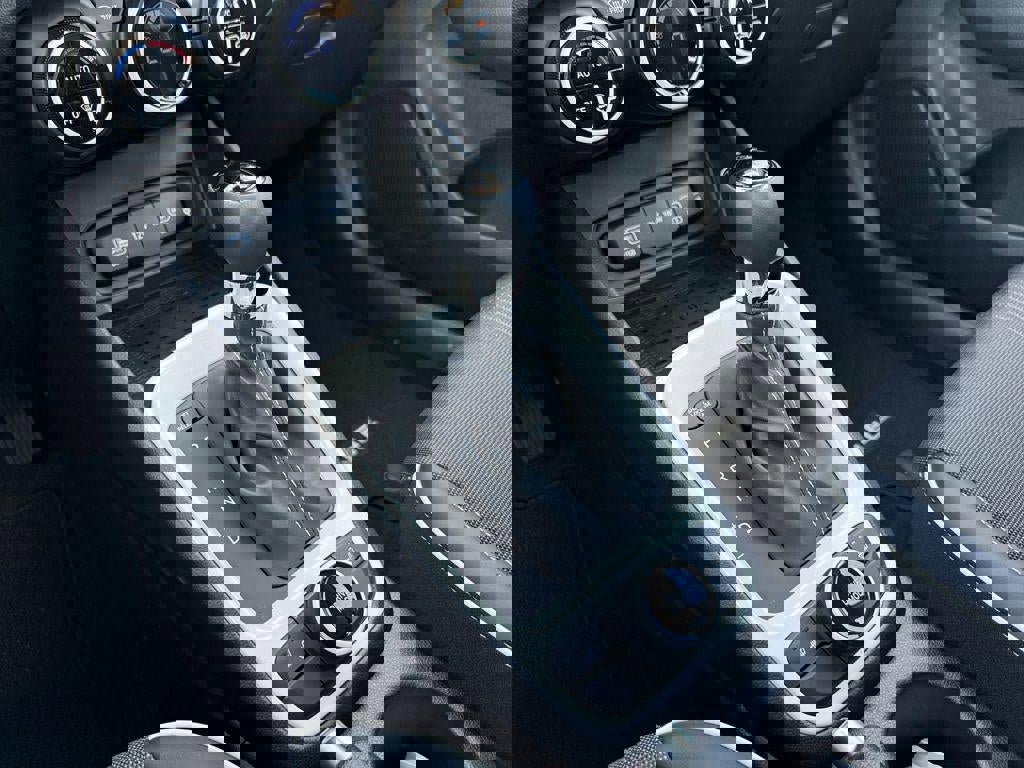 New 2025 Hyundai Venue Limited image 46