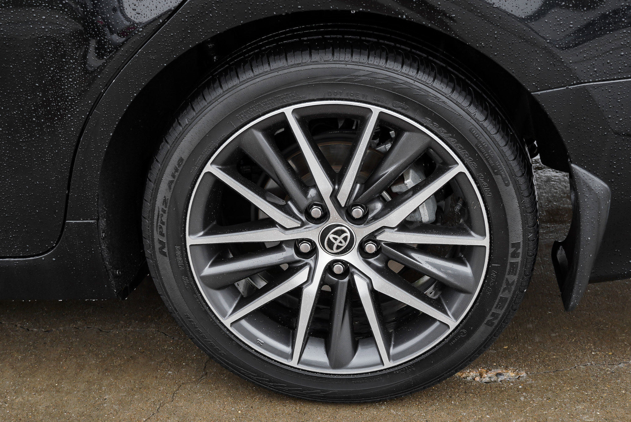 Certified 2021 Toyota Camry XLE AWD/4WD image 13