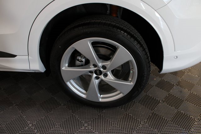 New 2025 Audi Q5 Premium Plus image 21