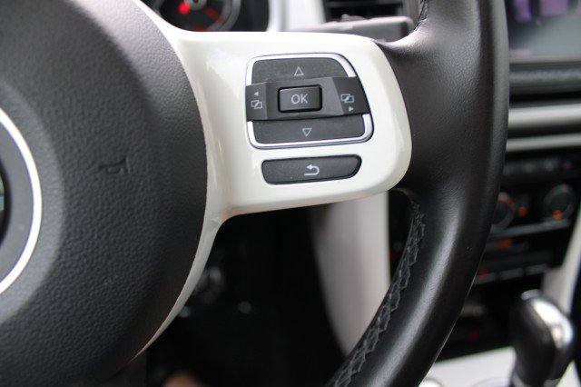 Used 2019 Volkswagen Beetle 2.0T SE w/ SE Premium Package FWD image 32