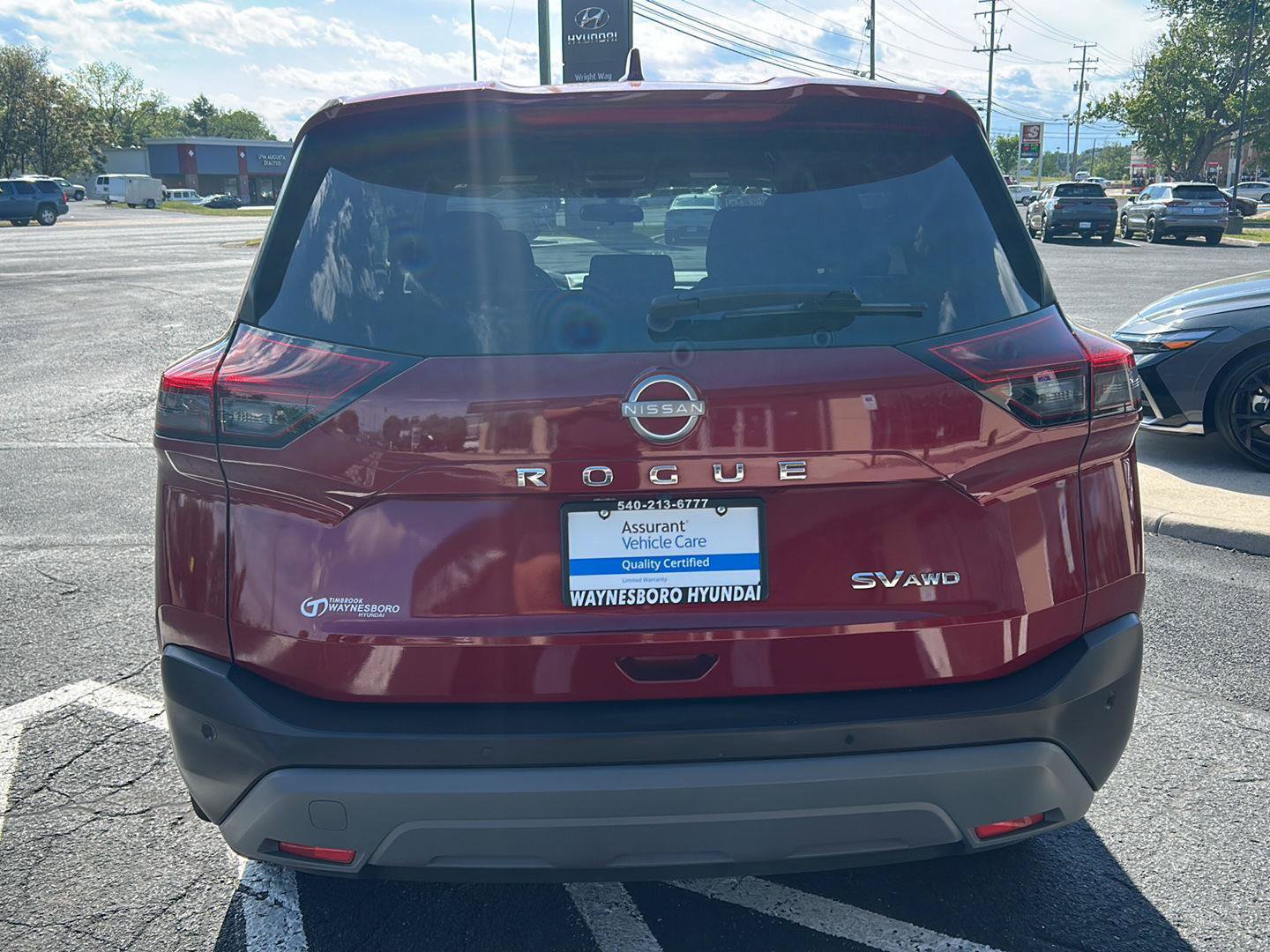 Used 2023 Nissan Rogue SV AWD/4WD image 6