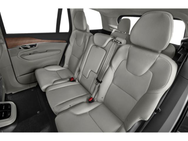 Used 2022 Volvo XC90 T6 Momentum w/ Climate Package AWD/4WD image 16