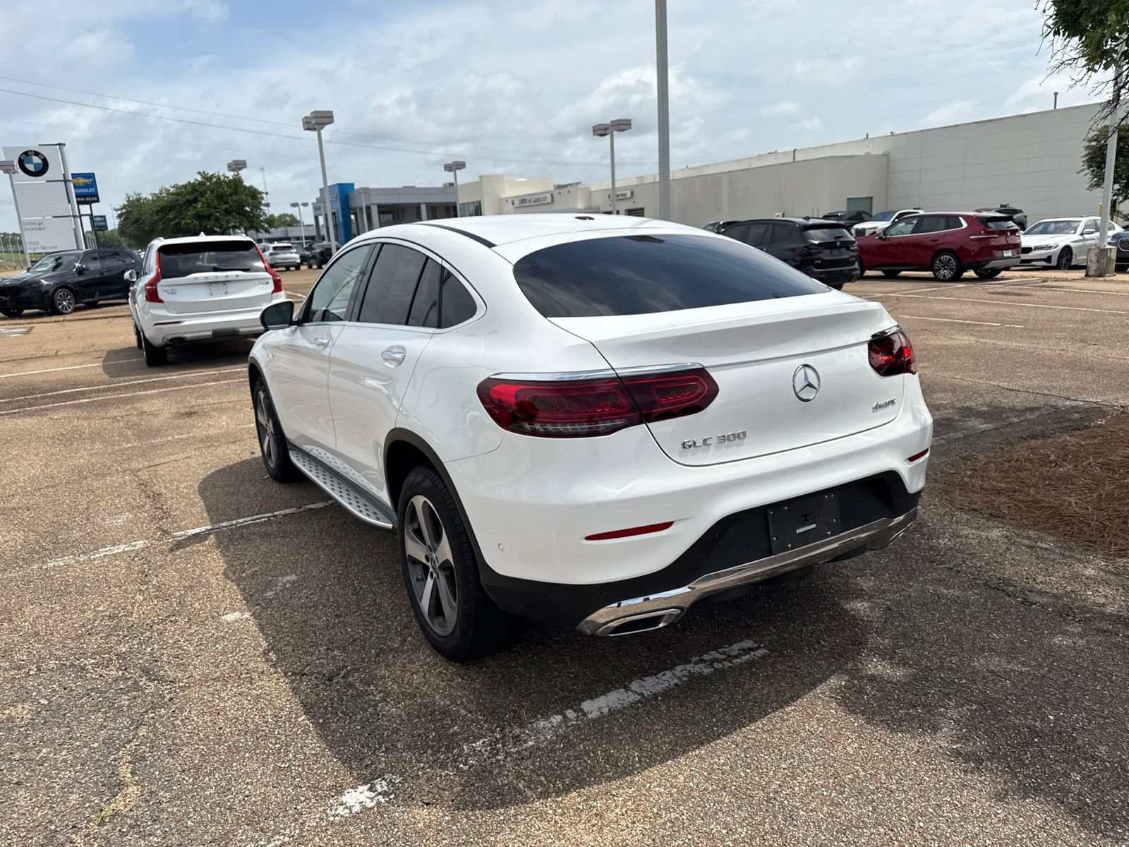 Used 2023 Mercedes-Benz GLC 300 4MATIC Coupe image 7