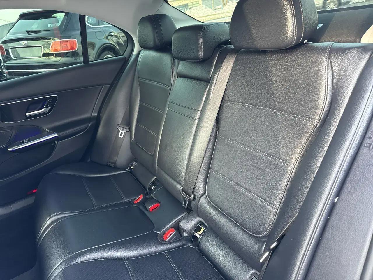 Used 2023 Mercedes-Benz C 300 4MATIC Sedan image 27