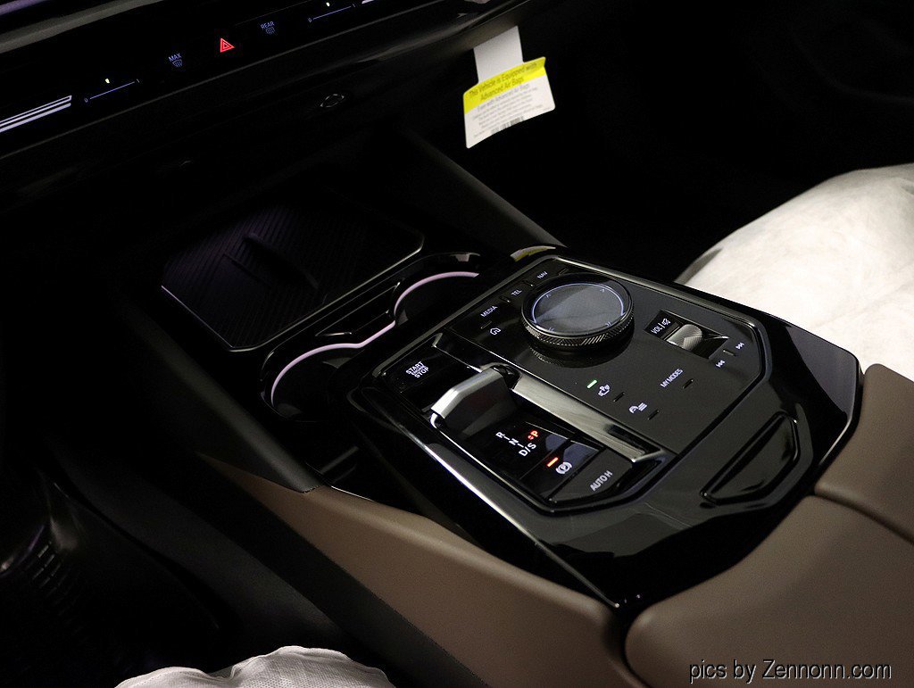 Used 2026 BMW 530i xDrive w/ Premium Package AWD/4WD image 8
