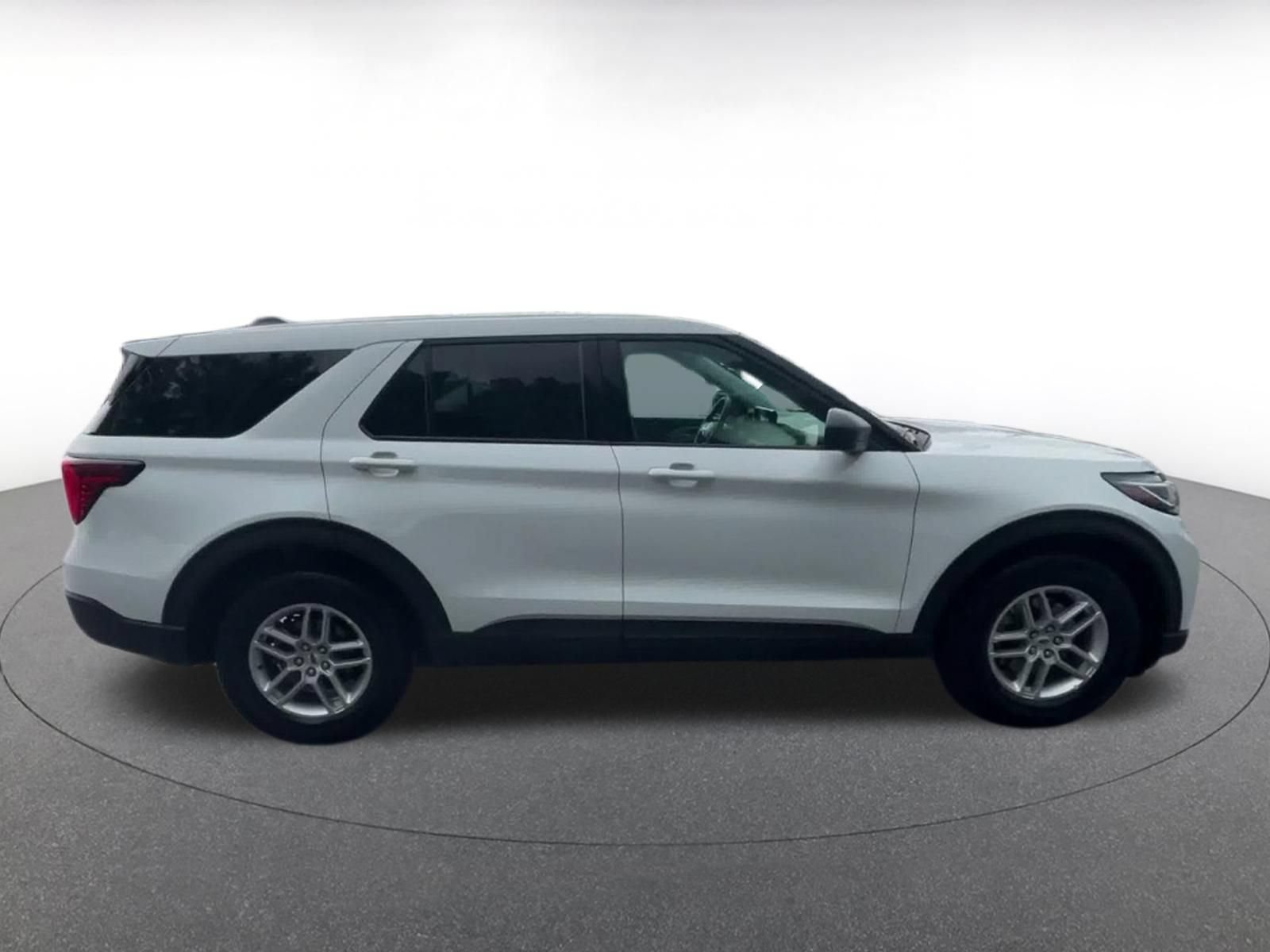 Used 2026 Ford Explorer Active AWD/4WD image 15
