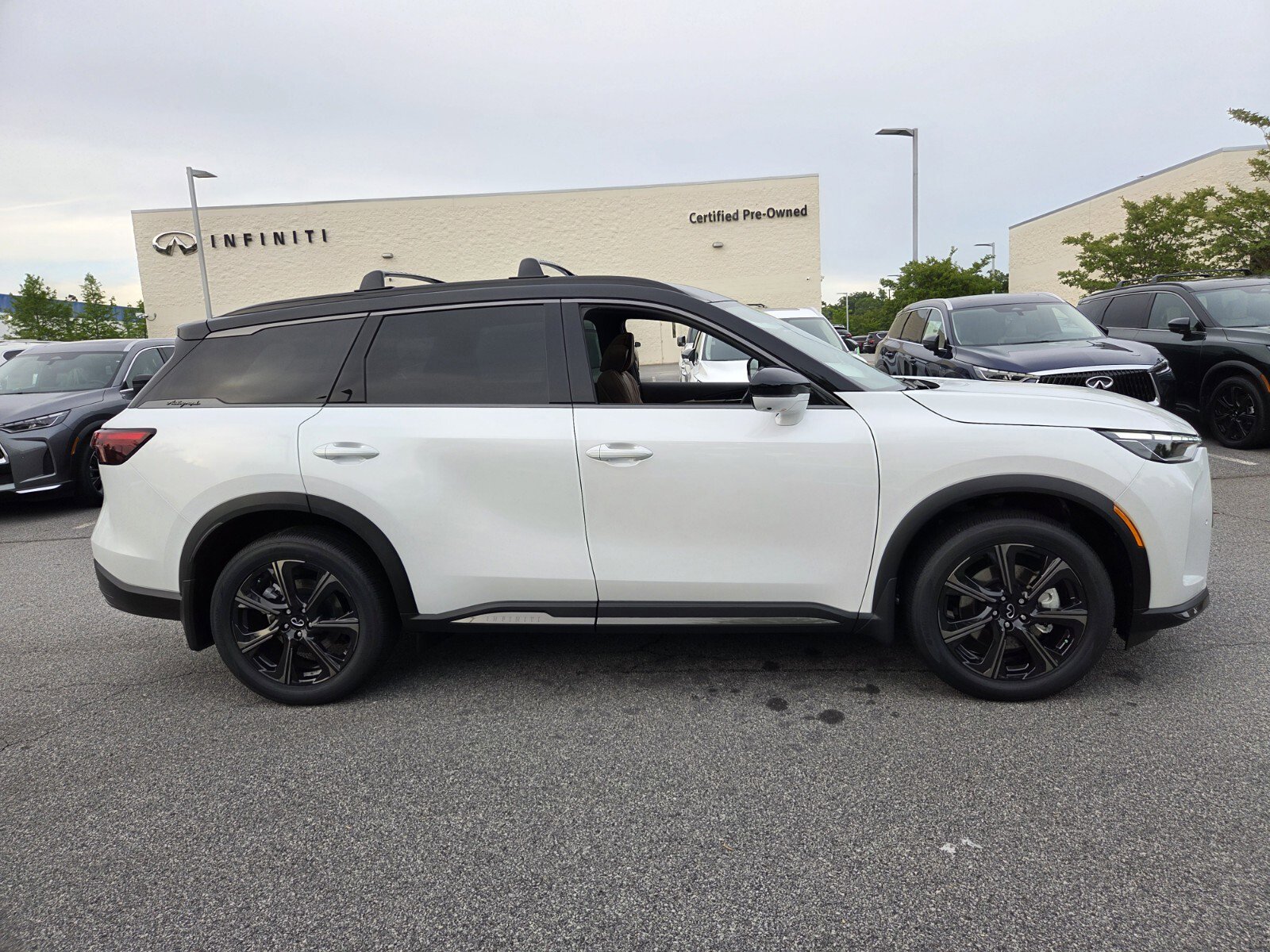 New 2027 INFINITI QX60 Autograph w/ Dark Cargo Package AWD/4WD image 5