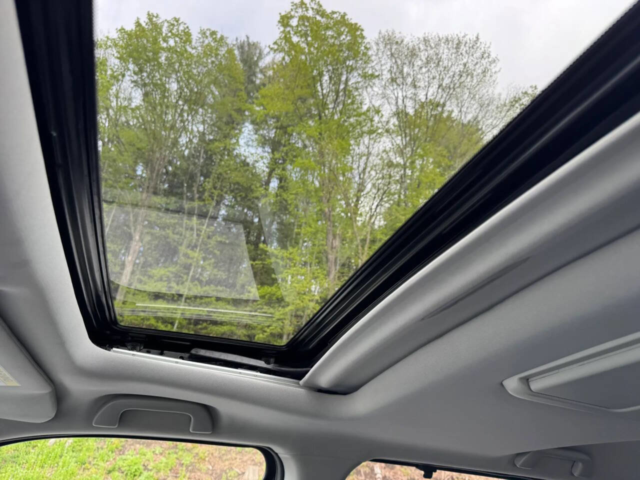 Used 2015 Honda Pilot Touring image 12