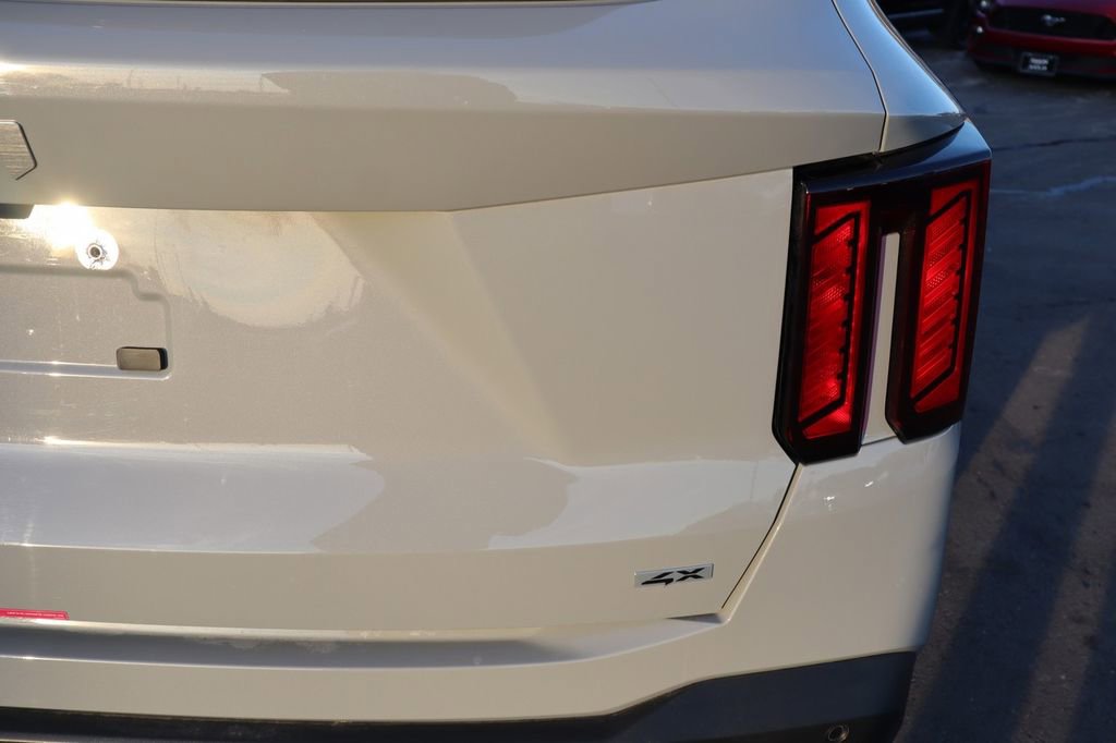 Used 2025 Kia Sorento S image 30