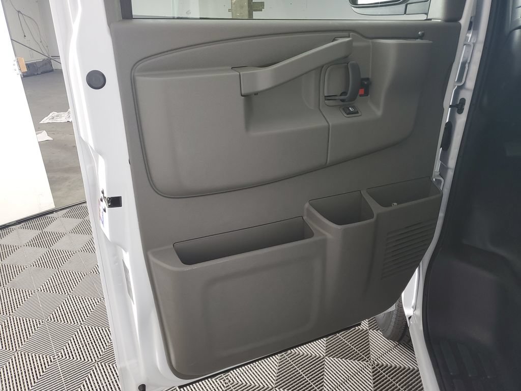 New 2026 Chevrolet Express 2500 w/ Driver Convenience Package RWD image 27