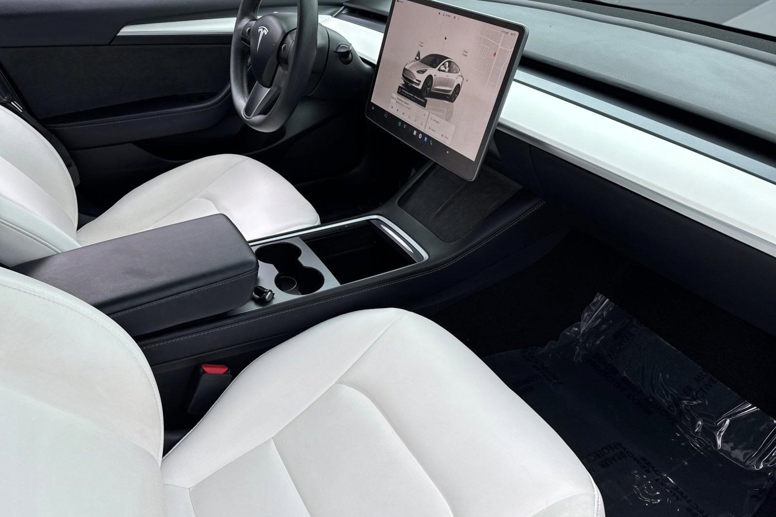 Used 2022 Tesla Model 3 Long Range image 31