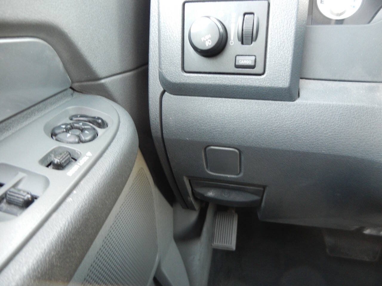 Used 2008 Dodge Ram 1500 Truck SLT w/ Trailer Tow Group RWD image 35