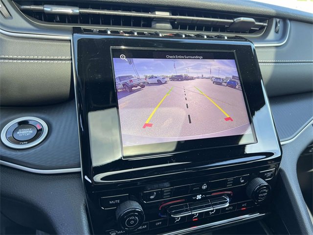 Certified 2025 Jeep Grand Cherokee Laredo X w/ Luxury Tech Group I image 2