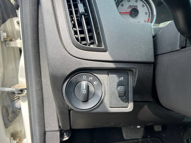 Used 2010 Ford Focus SE FWD image 16